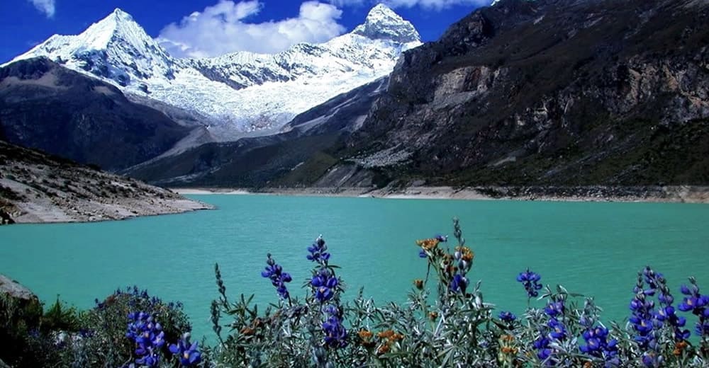 Ancash - Llanganuco Lagoon