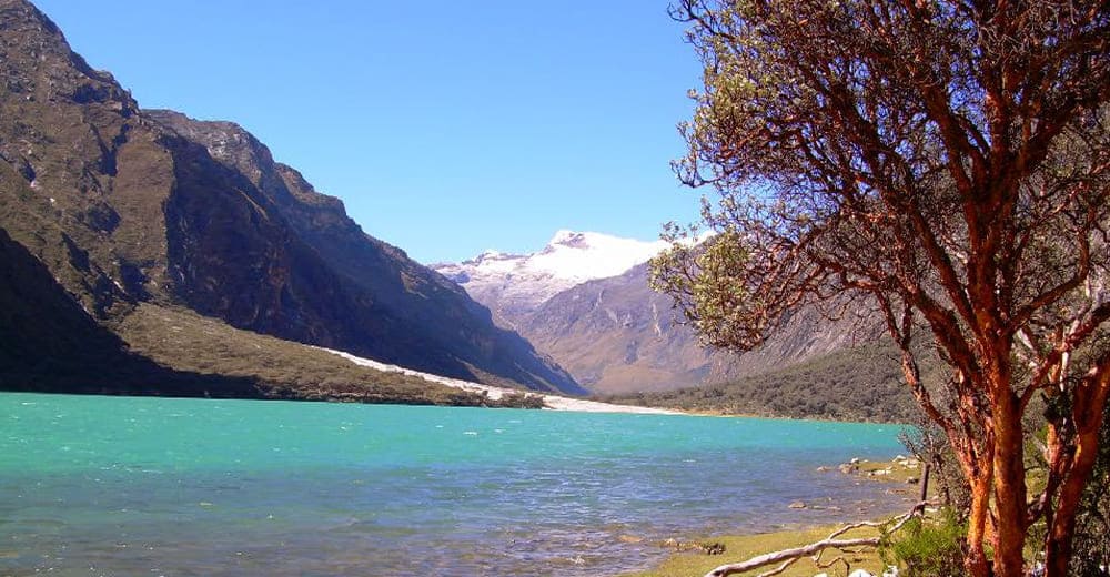 Ancash - Llanganuco Lagoon